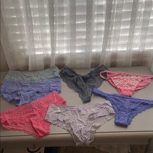 Victoria secret / aerie undies 7 pairs size small